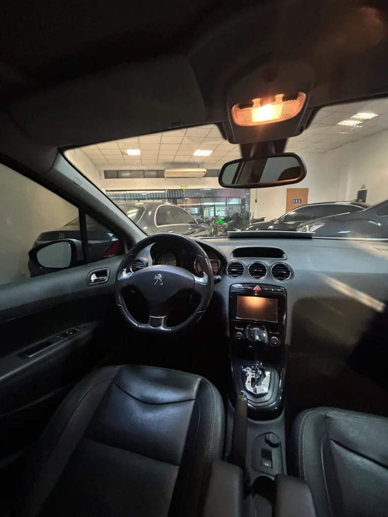Peugeot 308 Año 2016 Vista Interior Frontal