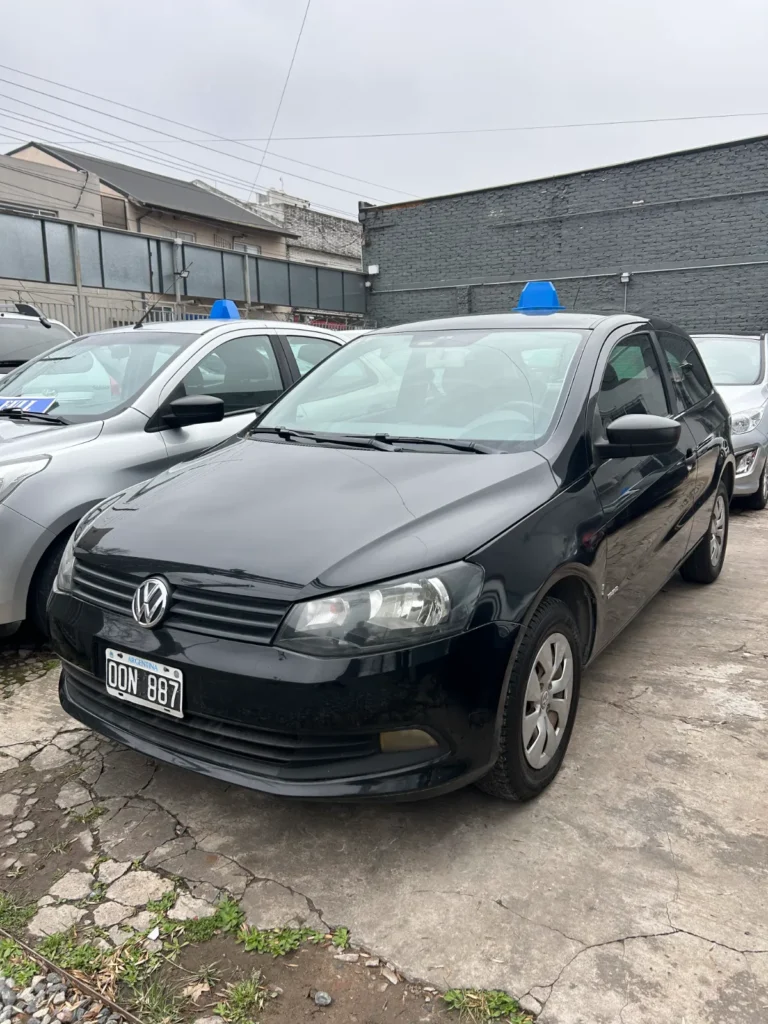 Volkswagen Gol Trend Modelo 2015 vista delantera derecha