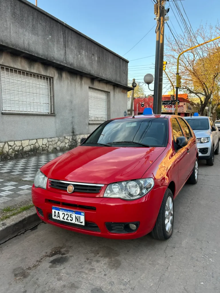 Fiat Palio Modelo 2016 vista frontal izquierda